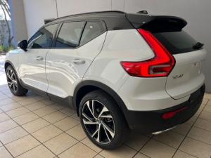 Volvo XC40 T3 R-Design auto - Image 3