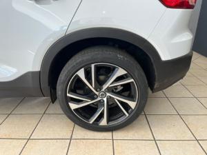 Volvo XC40 T3 R-Design auto - Image 6