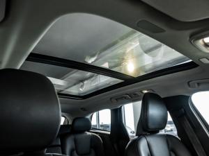 Volvo XC60 B5 AWD Essential - Image 22