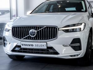 Volvo XC60 B5 AWD Essential - Image 5