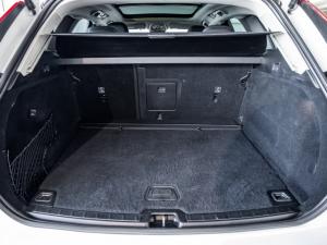Volvo XC60 B5 AWD Essential - Image 7