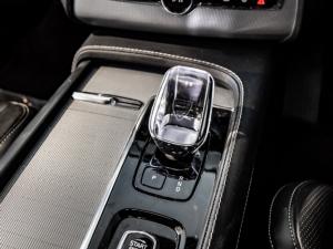 Volvo XC90 T8 Recharge AWD Ultra Dark - Image 14