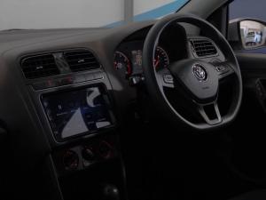 Volkswagen Polo Vivo hatch 1.6 Life - Image 15