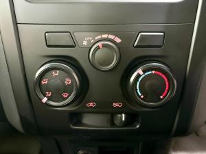 Isuzu D-Max Gen 6 250C single cab Fleetside - Image 6