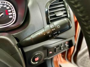 Suzuki Vitara Brezza 1.5 GLX auto - Image 13