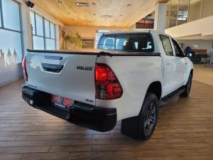 Toyota Hilux 2.4GD-6 double cab 4x4 Raider auto - Image 6