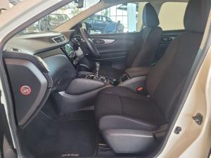 Nissan Qashqai 1.2T Visia - Image 13