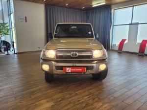Toyota Land Cruiser 79 4.2D double cab - Image 5