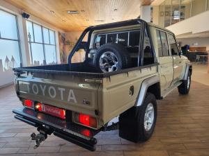 Toyota Land Cruiser 79 4.2D double cab - Image 8