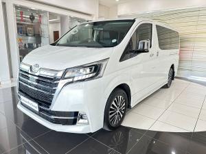 Toyota Quantum 2.8 LWB bus 6-seater VX Premium - Image 3