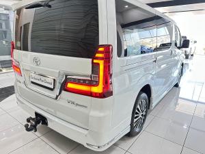 Toyota Quantum 2.8 LWB bus 6-seater VX Premium - Image 6