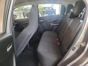 Toyota Vitz 1.0 XR manual - Image 11