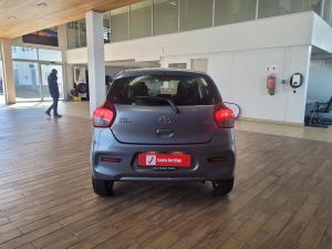 Toyota Vitz 1.0 XR manual - Image 5