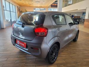 Toyota Vitz 1.0 XR manual - Image 6
