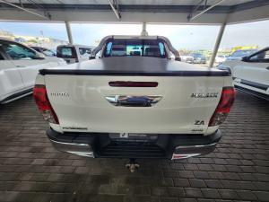 Toyota Hilux 2.8GD-6 double cab 4x4 Raider auto - Image 5