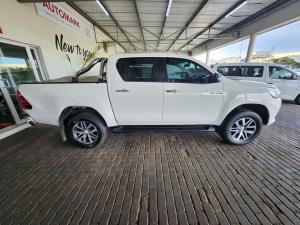 Toyota Hilux 2.8GD-6 double cab 4x4 Raider auto - Image 3