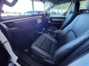 Toyota Hilux 2.8GD-6 double cab 4x4 Raider auto - Image 7