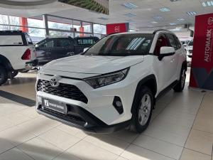 Toyota RAV4 2.0 GX auto - Image 9