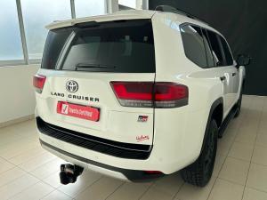 Toyota Land Cruiser 300 3.5T GR-Sport - Image 2