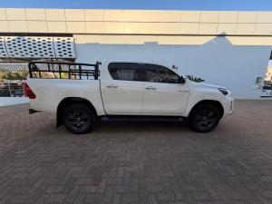 Toyota Hilux 2.8GD-6 double cab 4x4 Raider auto - Image 3