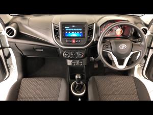 Toyota Vitz 1.0 XR manual - Image 6