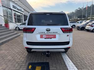 Toyota Land Cruiser 300 3.5T GR-Sport - Image 5