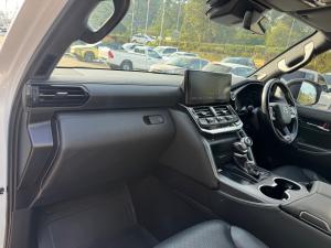 Toyota Land Cruiser 300 3.5T GR-Sport - Image 7