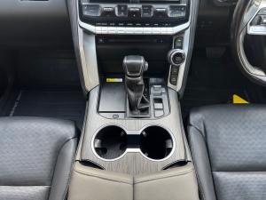 Toyota Land Cruiser 300 3.5T GR-Sport - Image 12