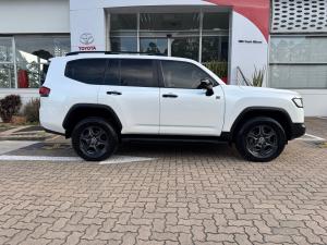 Toyota Land Cruiser 300 3.5T GR-Sport - Image 3