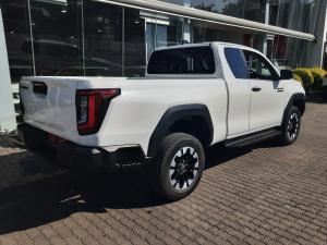 Toyota Hilux 2.8 GD-6 RB Raider X automaticXtra Cab - Image 2