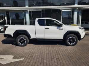 Toyota Hilux 2.8 GD-6 RB Raider X automaticXtra Cab - Image 3