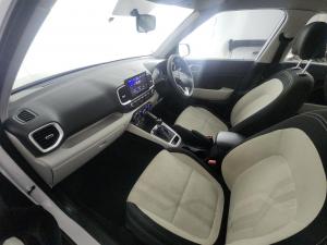 Hyundai Venue 1.0 Tgdi Motion DCT - Image 8
