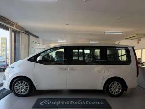 Hyundai Staria 2.2D Executive automatic - Image 4