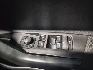 Volkswagen Polo hatch 1.0TSI Life manual - Image 20