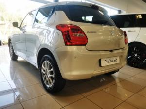 Suzuki Swift 1.2 GLX auto - Image 9