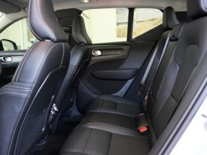 Volvo XC40 B4 Plus Dark - Image 10