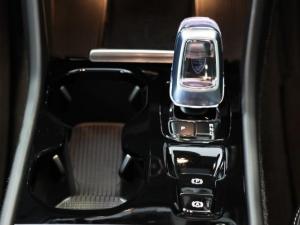 Volvo XC40 B4 Plus Dark - Image 9