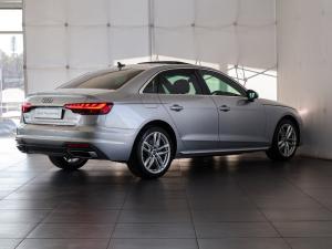 Audi A4 35TFSI Advanced - Image 9