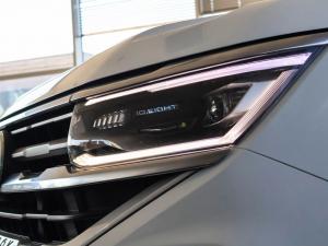 Volkswagen Amarok 3.0TDI V6 double cab Aventura 4Motion - Image 8