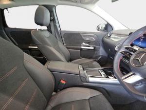 Mercedes-Benz GLA GLA200 Progressive - Image 14