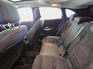 Mercedes-Benz GLA GLA200 Progressive - Image 15