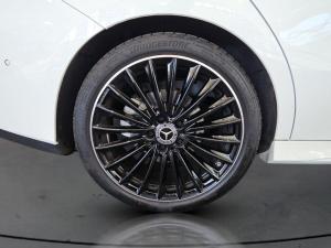 Mercedes-Benz CLA CLA200 Progressive - Image 16