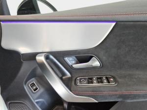 Mercedes-Benz CLA CLA200 Progressive - Image 23