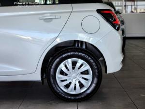 Suzuki Swift 1.2 GL - Image 24