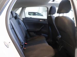 Volkswagen Polo hatch 1.0TSI Life manual - Image 12