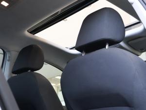 Volkswagen Polo hatch 1.0TSI Life manual - Image 13