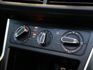 Volkswagen Polo hatch 1.0TSI Life manual - Image 16
