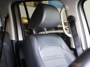 Volkswagen Amarok 2.0BiTDI double cab Highline auto - Image 17