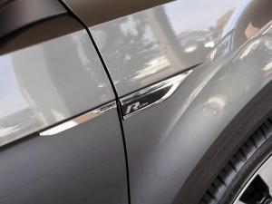 Volkswagen T-Roc 2.0TSI 140kW 4Motion R-Line - Image 11