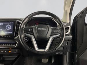 Isuzu D-MAX 3.0 Ddi LSE automatic D/C - Image 12